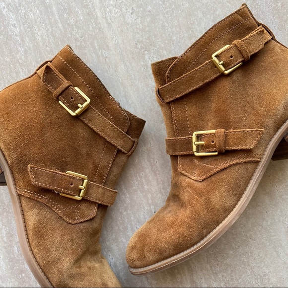 CLOSET CLOSING Franco Sarto Rynn Suede Ankle Bootie - Picture 2 of 7